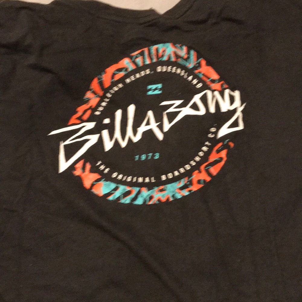 #432–(boys XL)Billabong 100% cotton, Previously loved in great shape